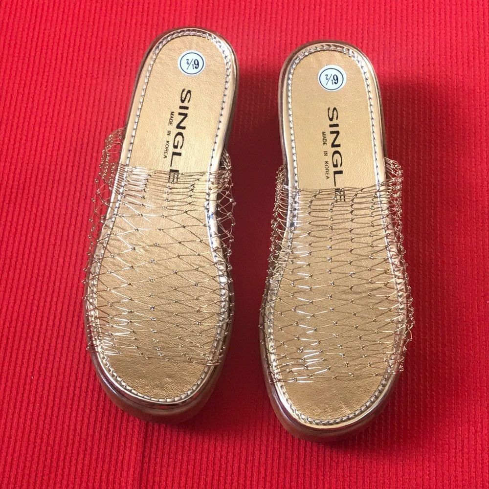 SINGLE SHOES - Picture 2 of 7